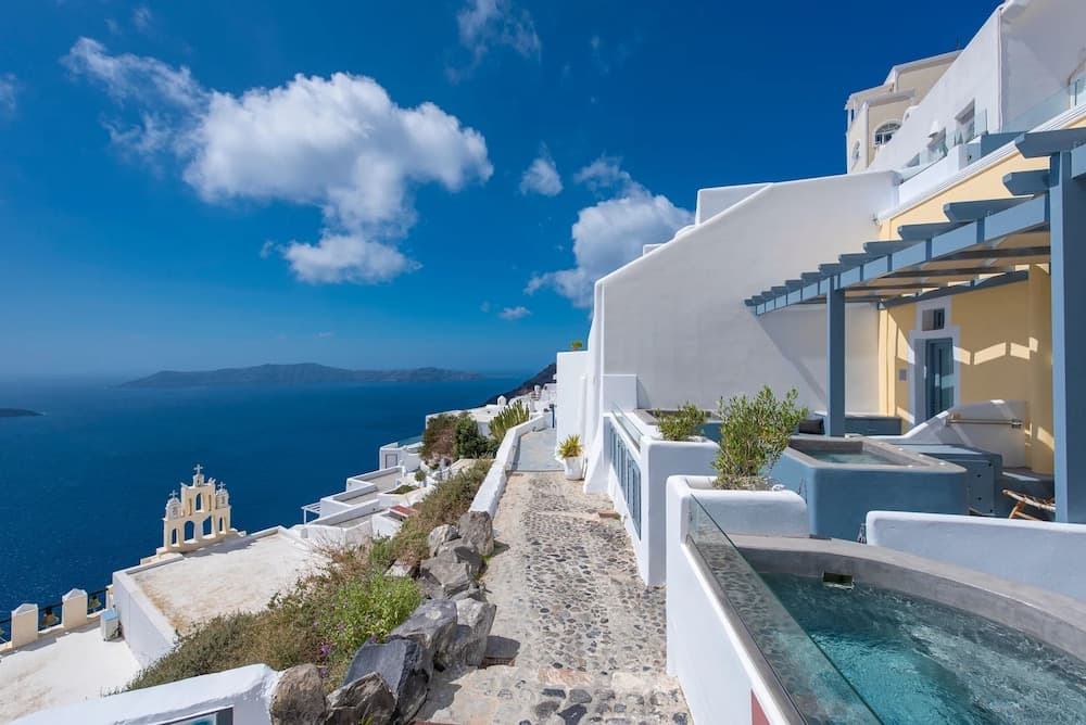 Hommage Suites With Caldera View & Hot tub, Santorini, photo 2