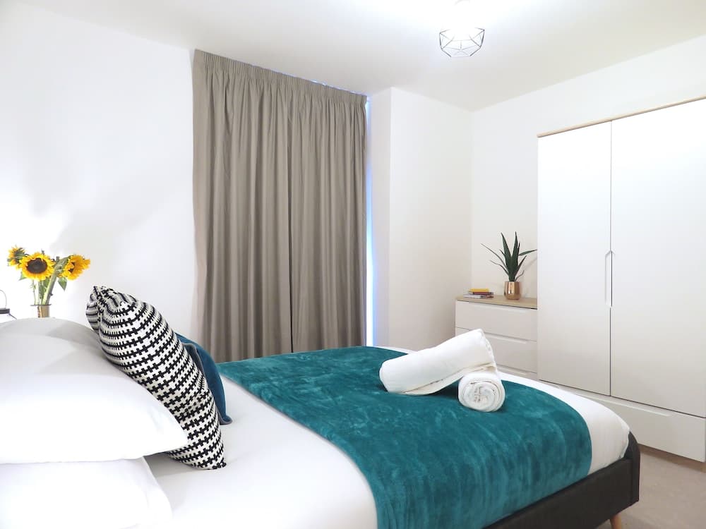 Tudors eSuite Grand Central Aparthotel, Birmingham