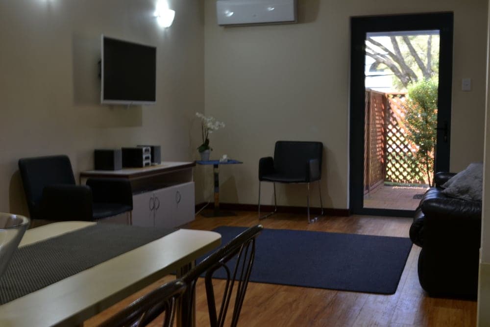 Dolphin Lodge, Middleton Beach, photo 3