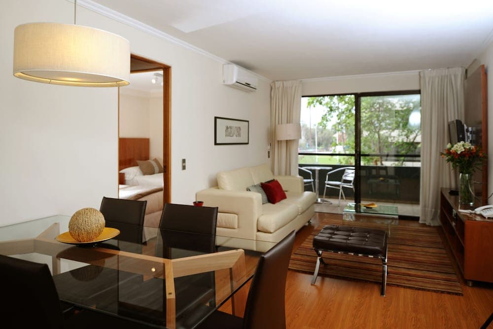 Time Stay - Essential Apartments, Santiago