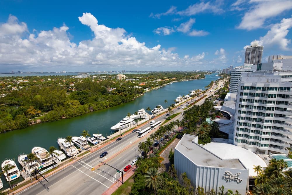 Fontainebleau Miami Beach Private Luxury Suites, Miami Beach