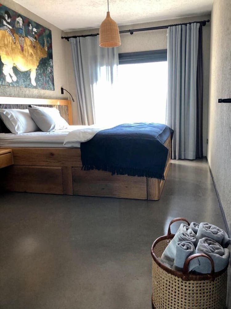Surfer Caravan Gastro Pub and Suites, Bodrum, photo 4