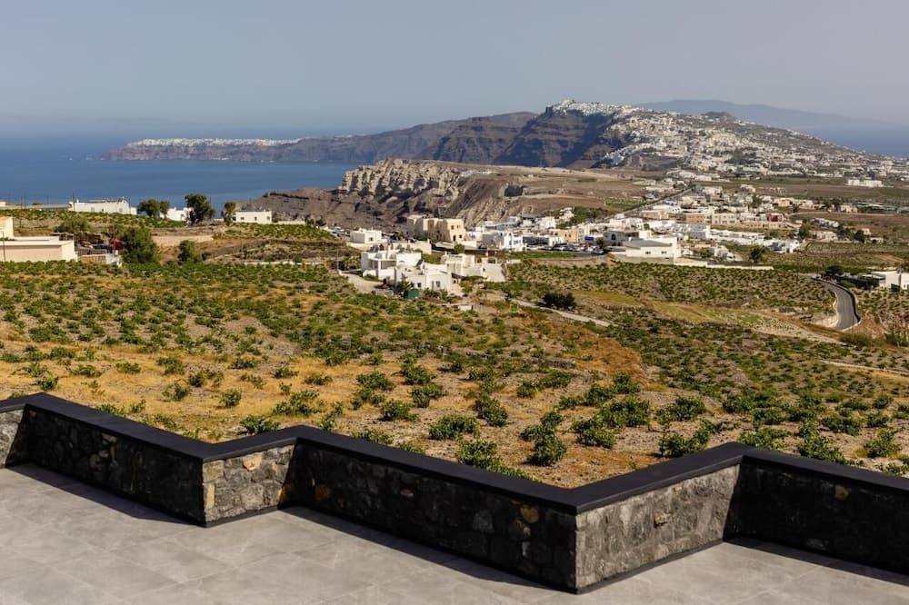 Agios Antonios Houses, Santorini