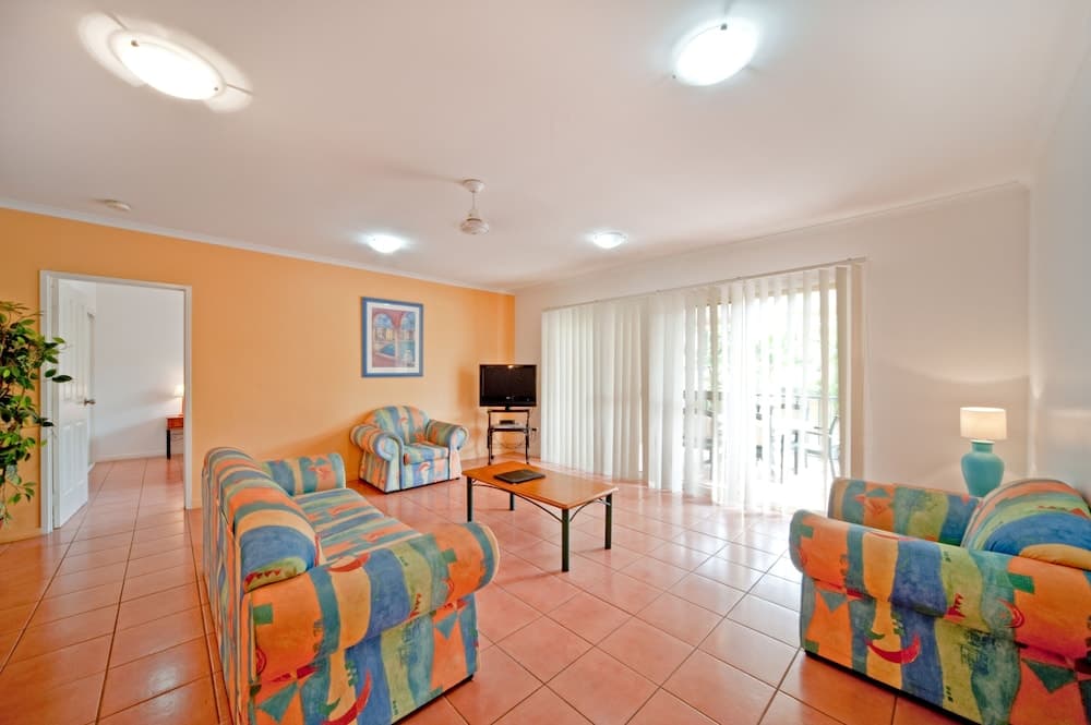 at Beach Court Holiday Villas, Cannonvale, photo 3
