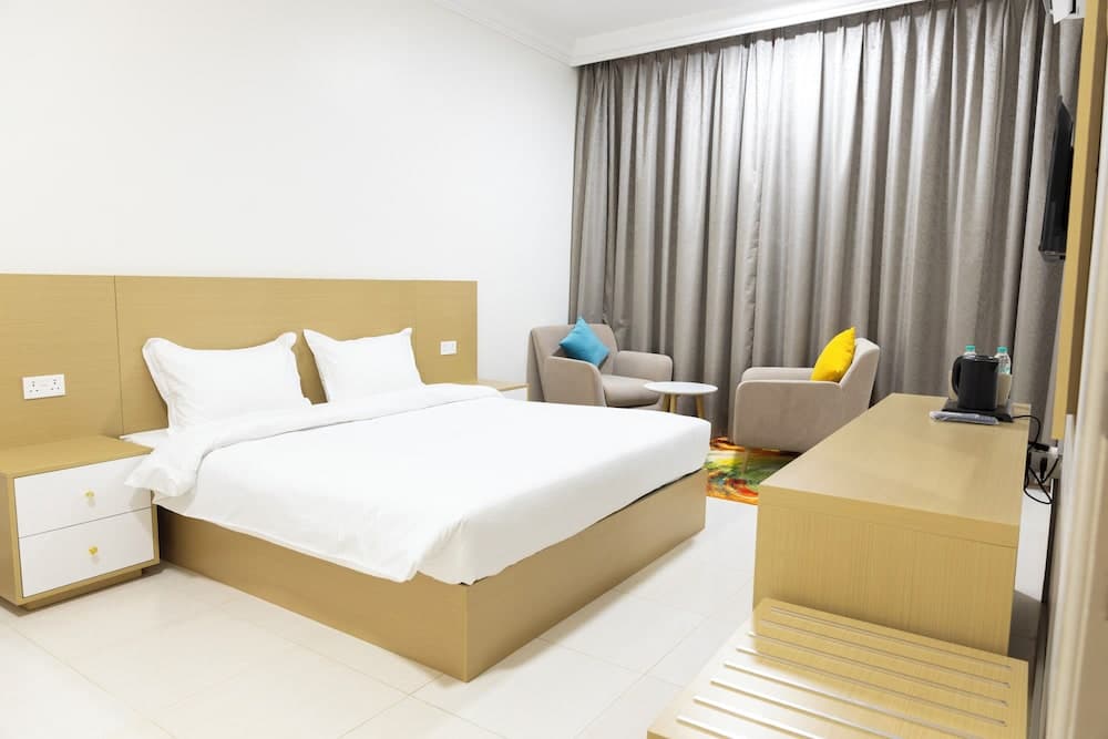 Riviera suites, Sur