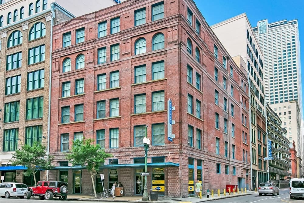 Building at Merchant Lofts Comfy Condos – Walk Everywhere