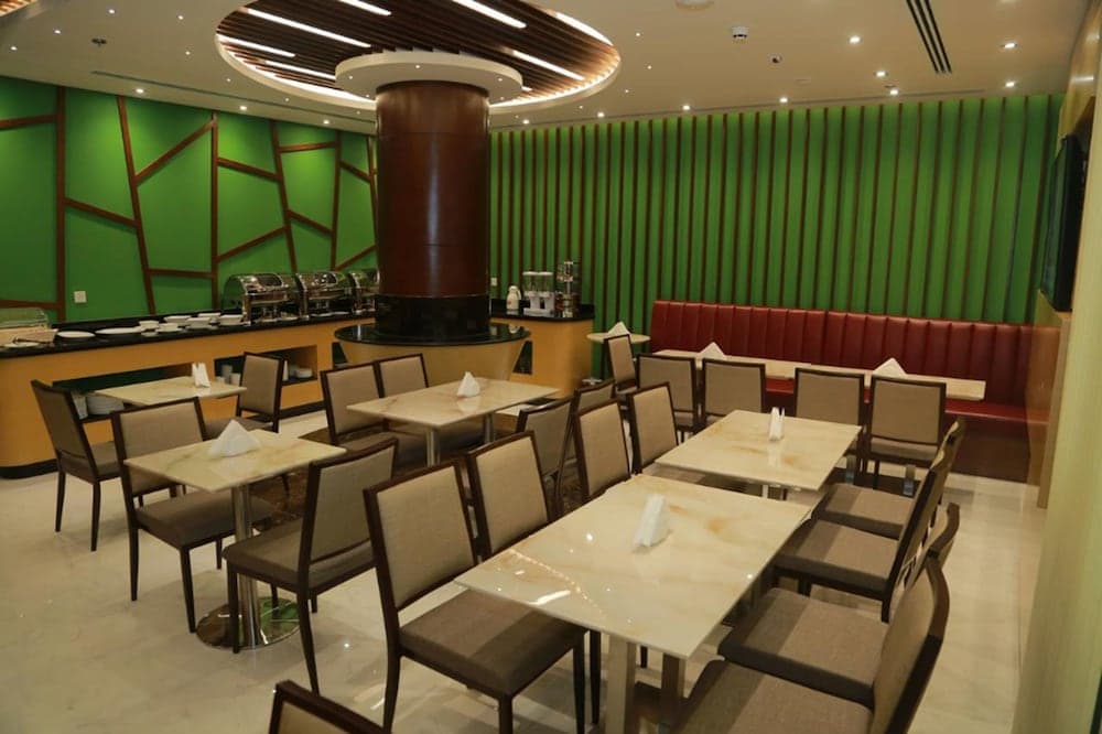 Tulip Al Barsha Hotel Apartment, Dubai, photo 4