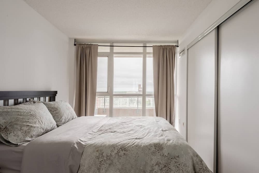 Luxury WaterFront View & Free Parking, Toronto, photo 4