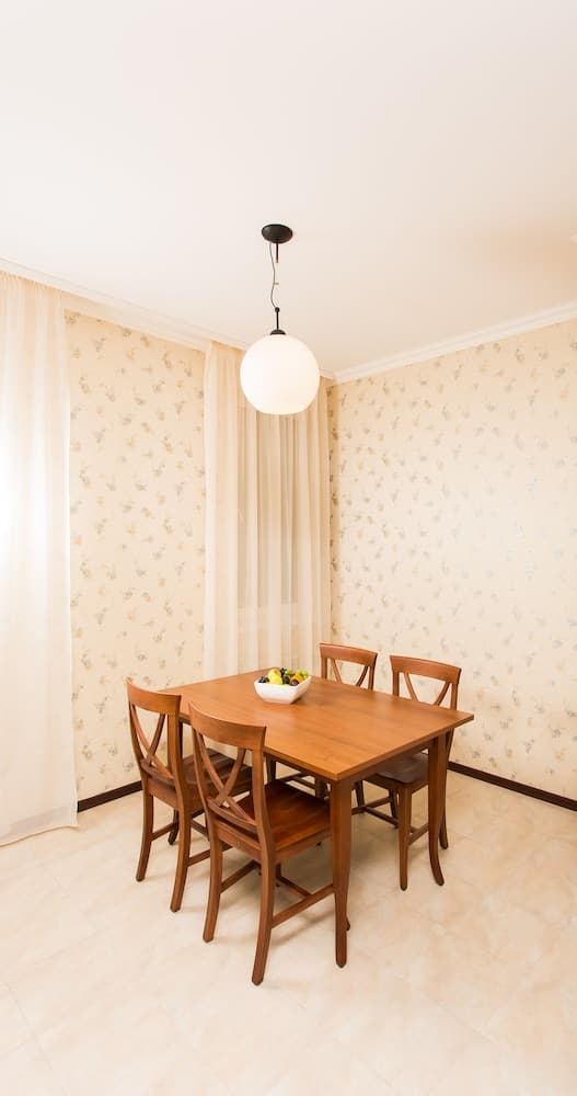 Derenivska Kupil, Nyzhnje Solotvyno, photo 2