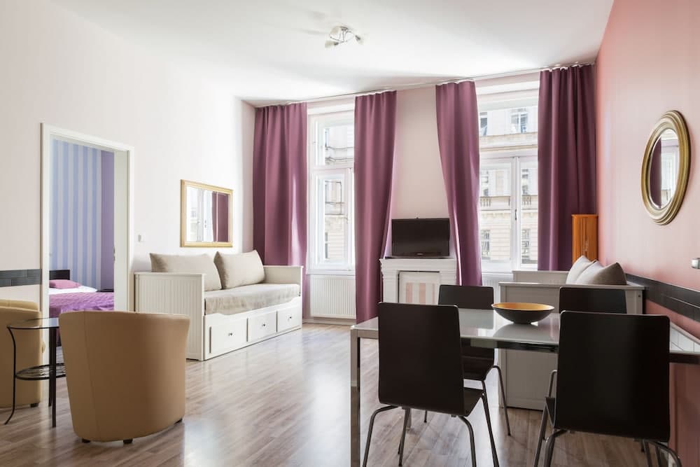 Royal Court Apartments, Prague