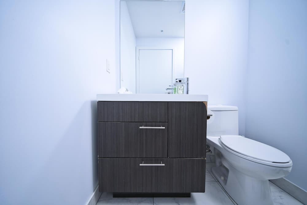The Wells Suites, Toronto, photo 2