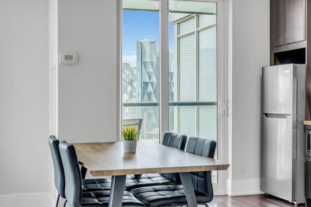 Cityplace Executive Suites, Toronto, photo 2