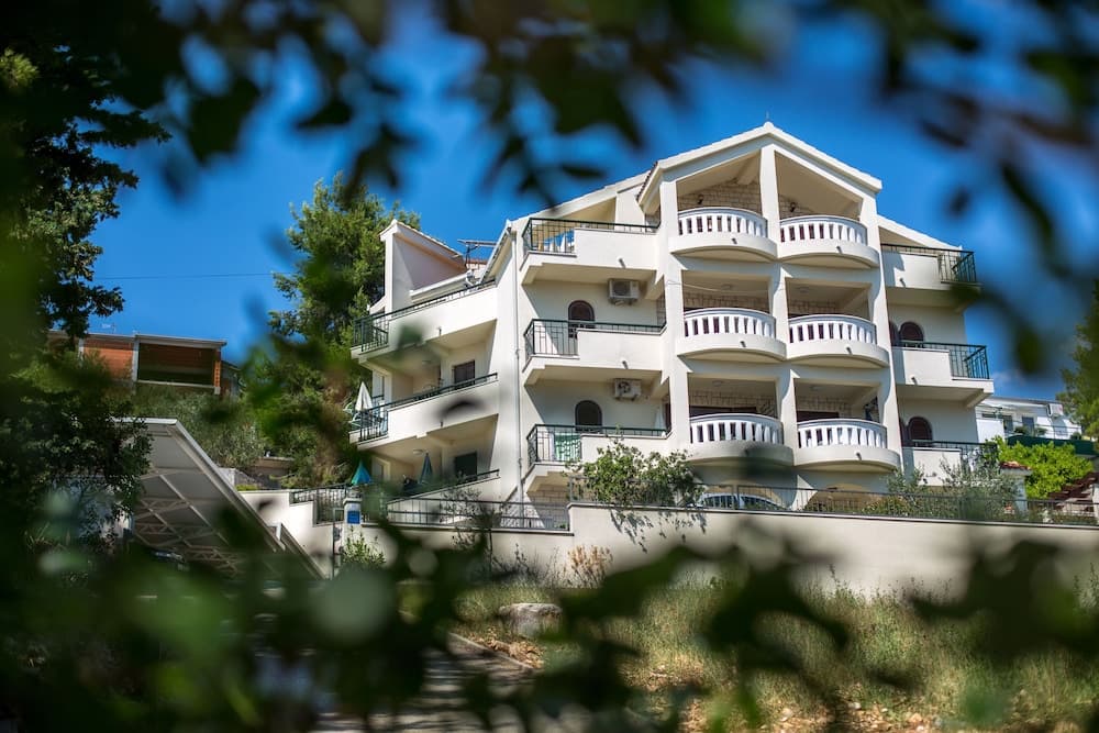 Villa Fani - Apartments and Rooms, Trogir