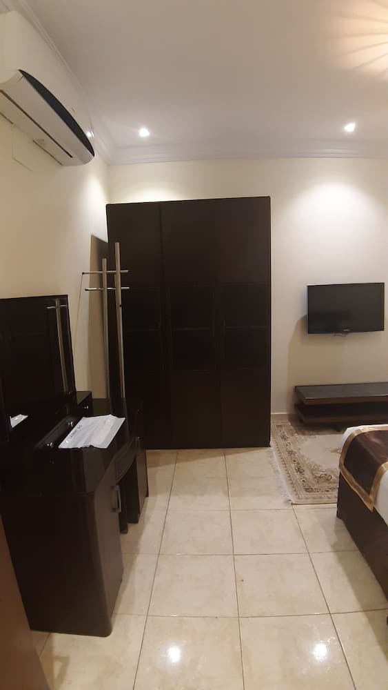 4rent Hotel Suites - Alrouda, Tabuk, photo 3