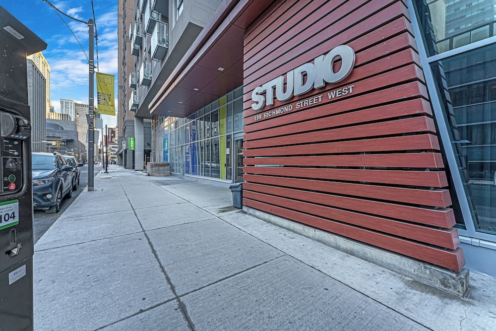 The Gallant Entertainment District, Toronto