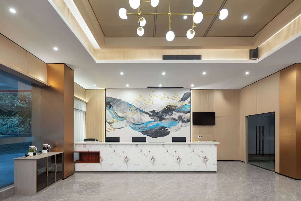 Hawthorn By Wyndham Guangzhou Baiyun Airport, photo 3