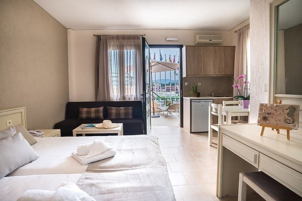 Rainbow Hotel Apartments, Chania, photo 2