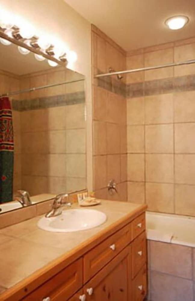 Saddle Creek Townhomes by Pioneer Ridge Management, Steamboat Springs, photo 4