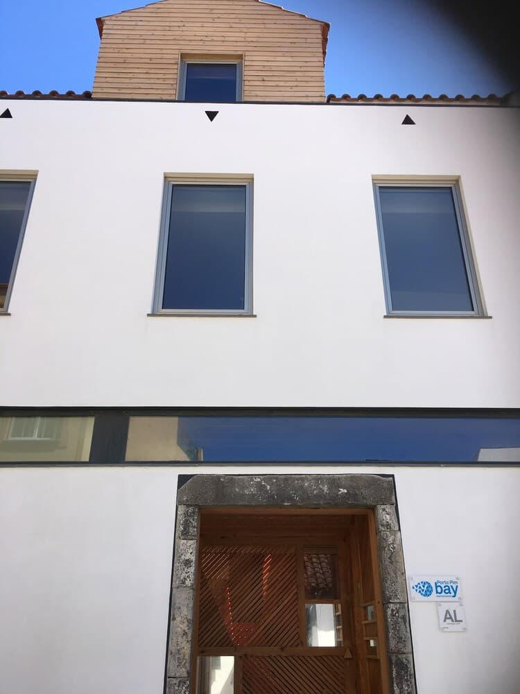Porto Pim Bay, Horta, photo 4