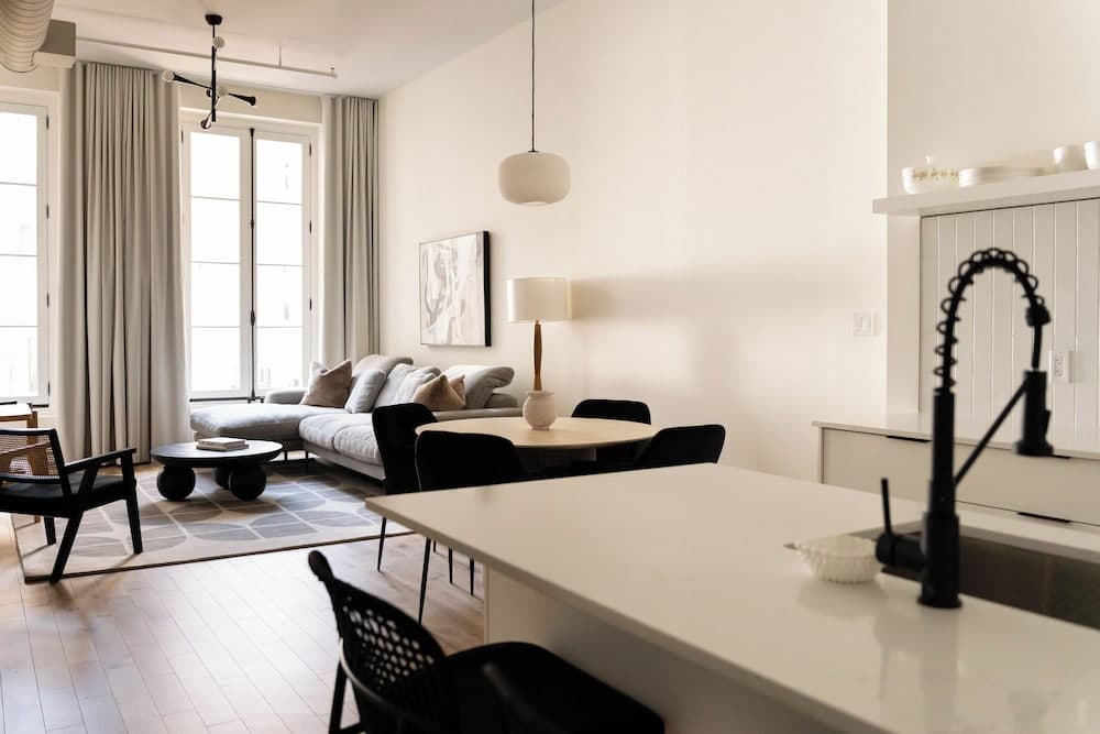 Maison Place Jacques-Cartier by Luxury In Transit, Montreal, photo 2