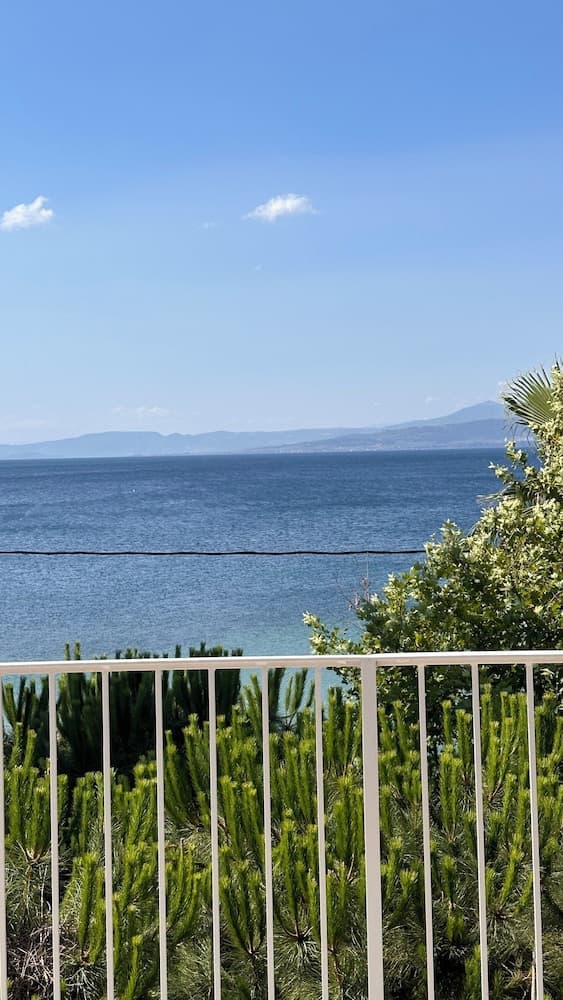 Evia Bay Suites & Retreats, Istiaia-Aidipsos, photo 4