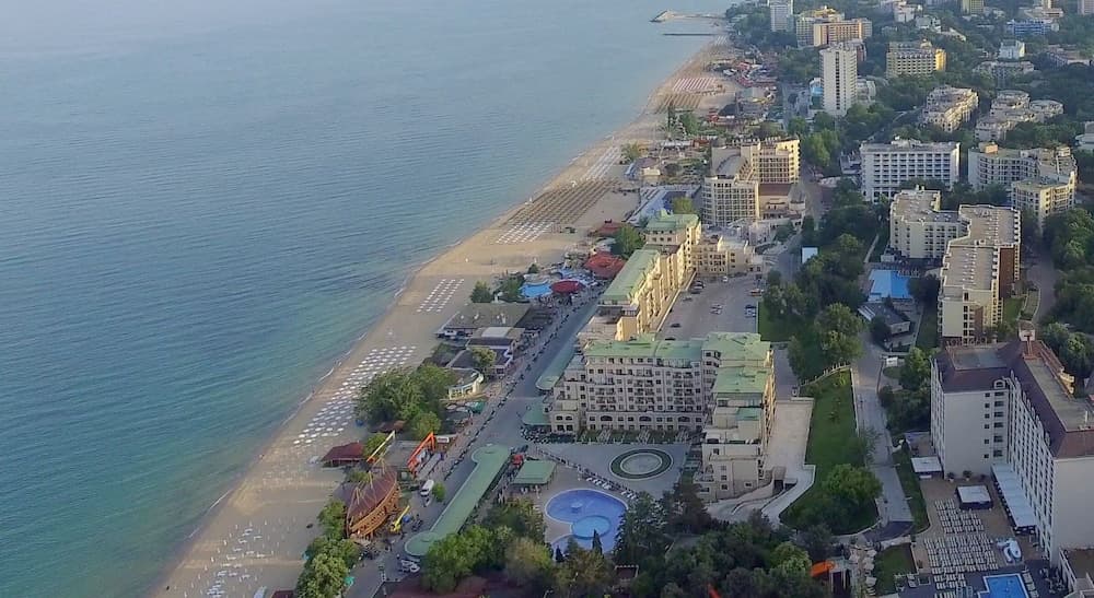 Sea View Rental Front Beach, Golden Sands