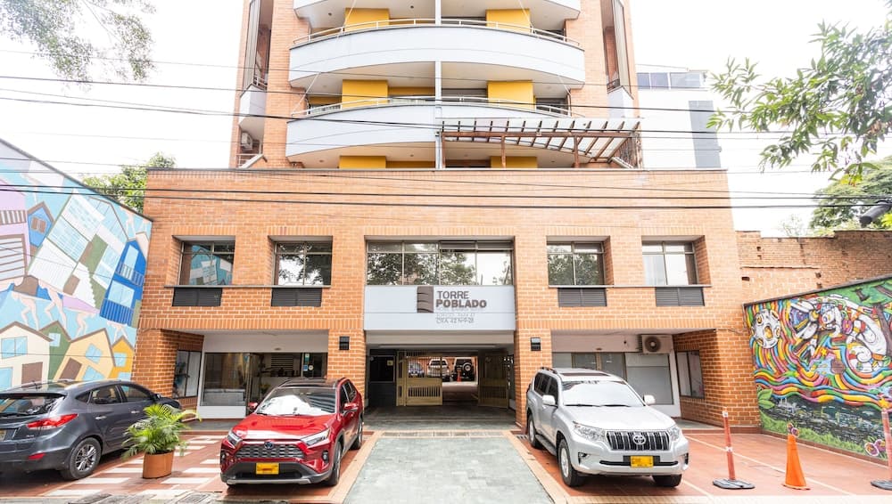 PARK 42 APARTASUITE, Medellín