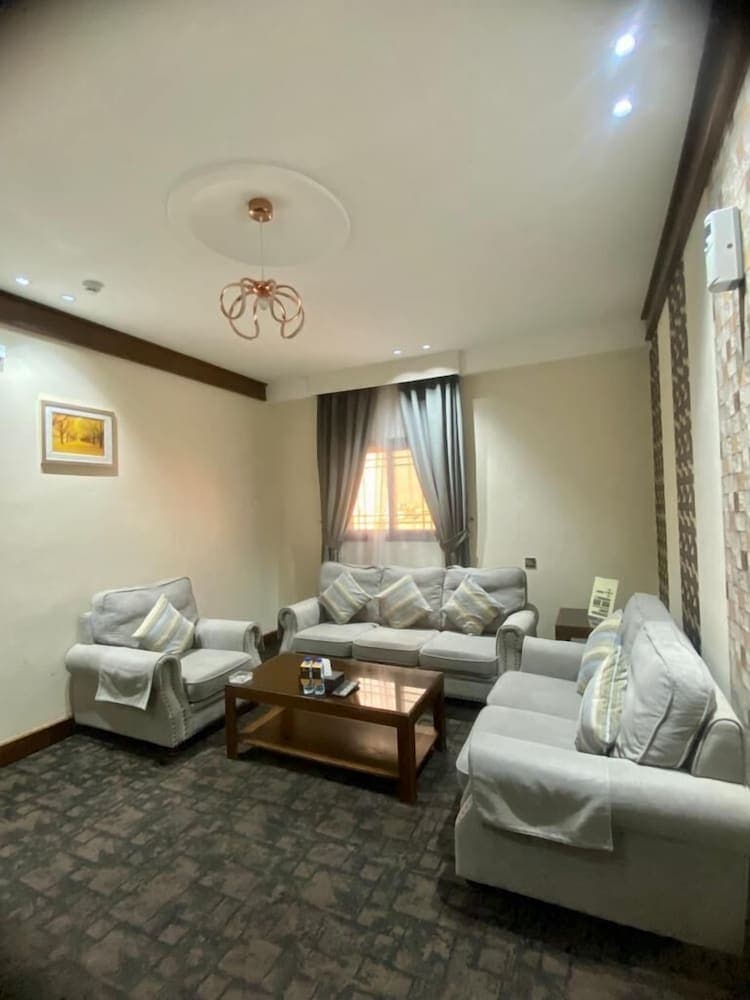 Aral Al-Sahrawiyyah Hotel Apartment, Tabuk, photo 5