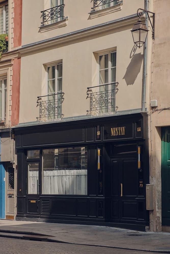 Nestay Sentier, Paris