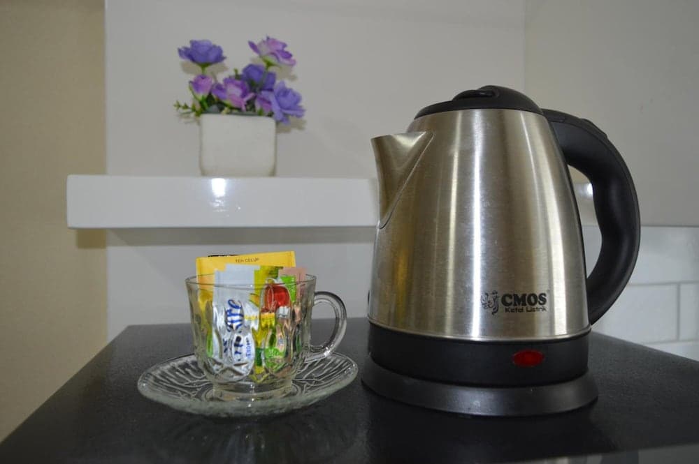 Roomku at Bassura City Apartment, Jakarta, photo 5