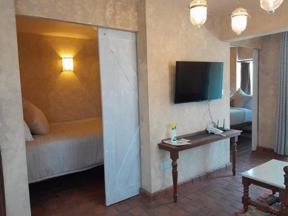 Woodmere Grand Hotel, Nairobi, photo 2