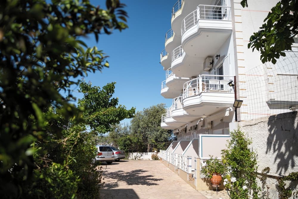 NMS Apartments, Ksamil
