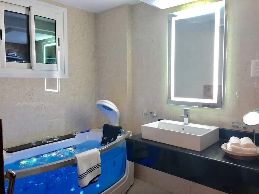 Saxophone Suites, Muharraq, photo 6