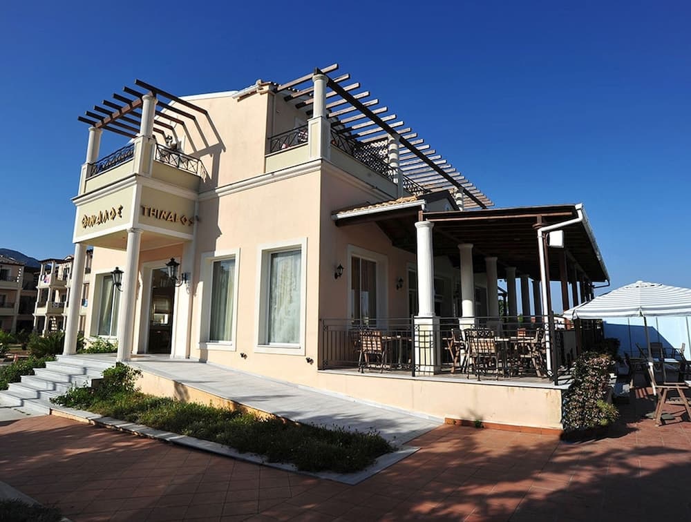 Thinalos Aparthotel, Corfu