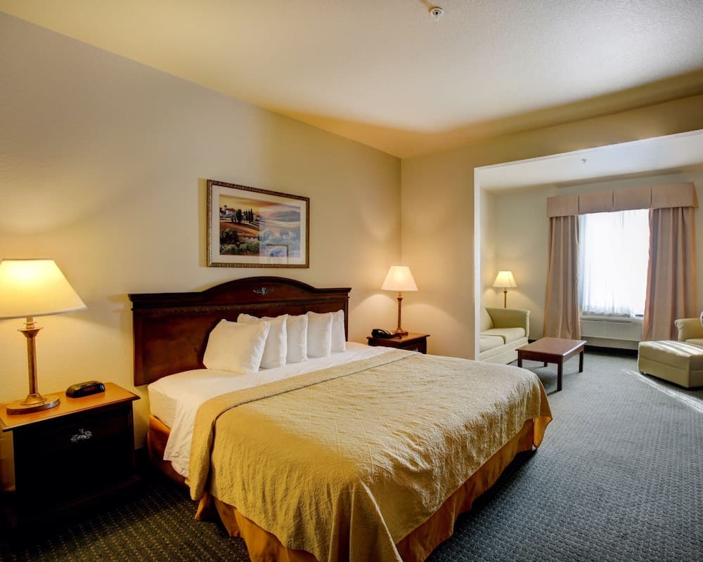 Hawthorn Extended Stay by Wyndham College Station South, College Station, photo 3
