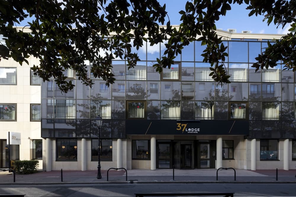 37 Lodge La Défense Courbevoie, Courbevoie