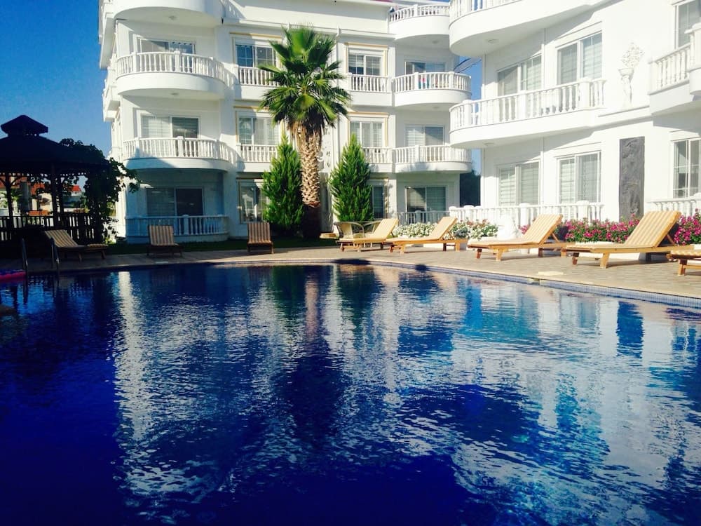 Belka Golf Residence Delux apt. Poolside, Antalya
