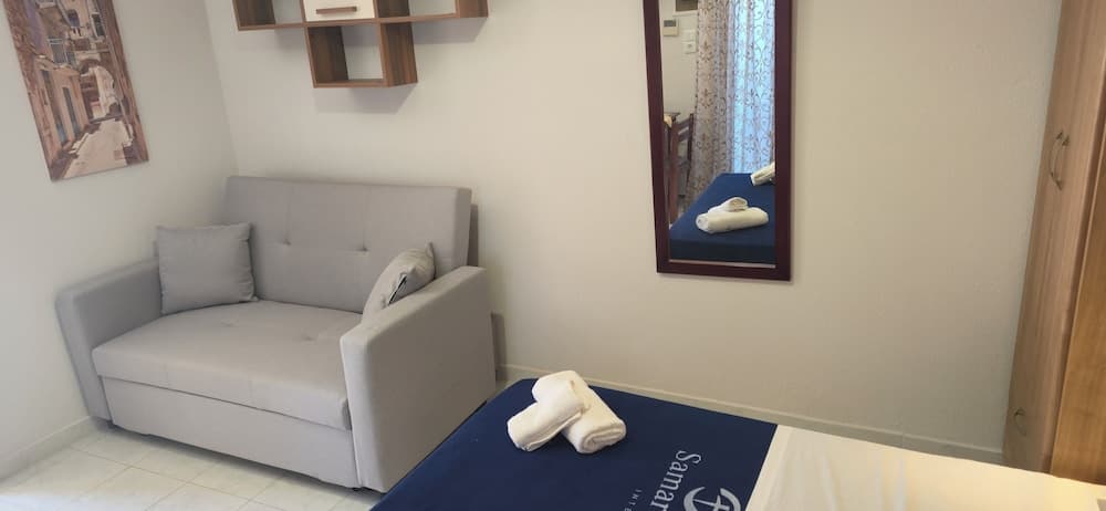 GLIPTIS Apartments, Chios, photo 3