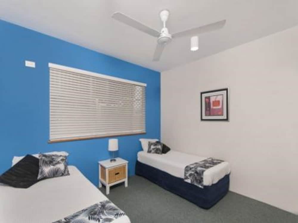 Pacific Sands Holiday Apartments, Holloways Beach, photo 4
