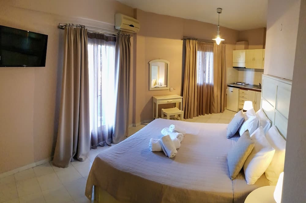 Anemos Hotel, Kassandra