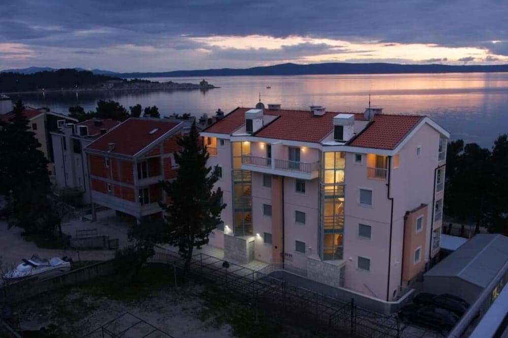 Pansion Simic, Makarska