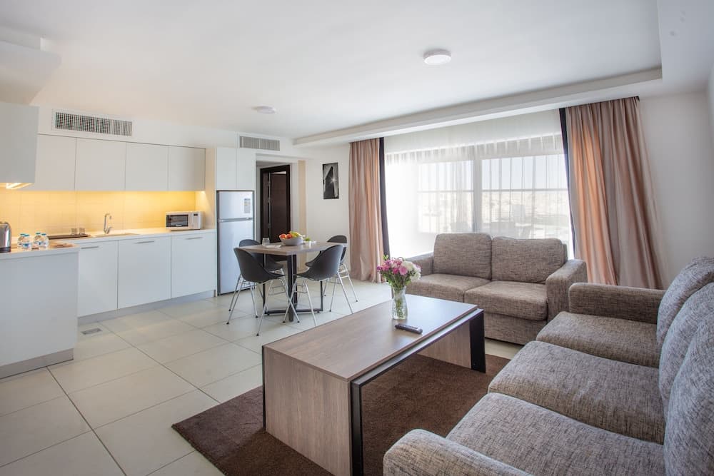 Triple A Hotel Apartments, Amman, photo 6
