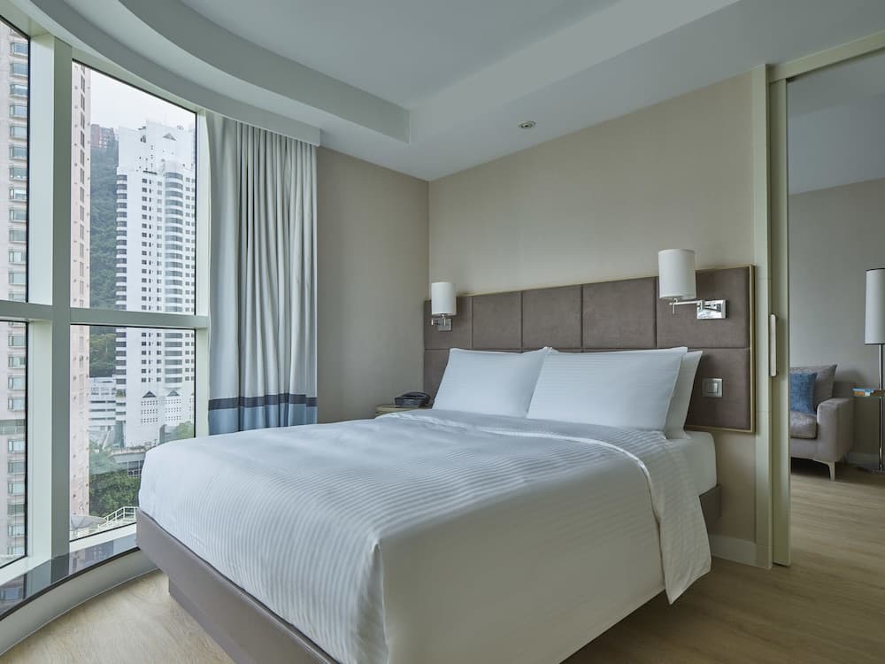 Two MacDonnell Road, Hong Kong, photo 2