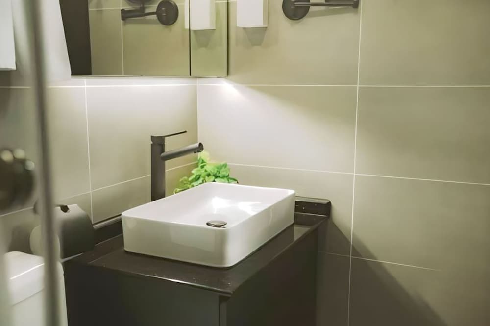 Phnom Penh Pool Hotel 24 USD M Residence, Phnom Penh, photo 2