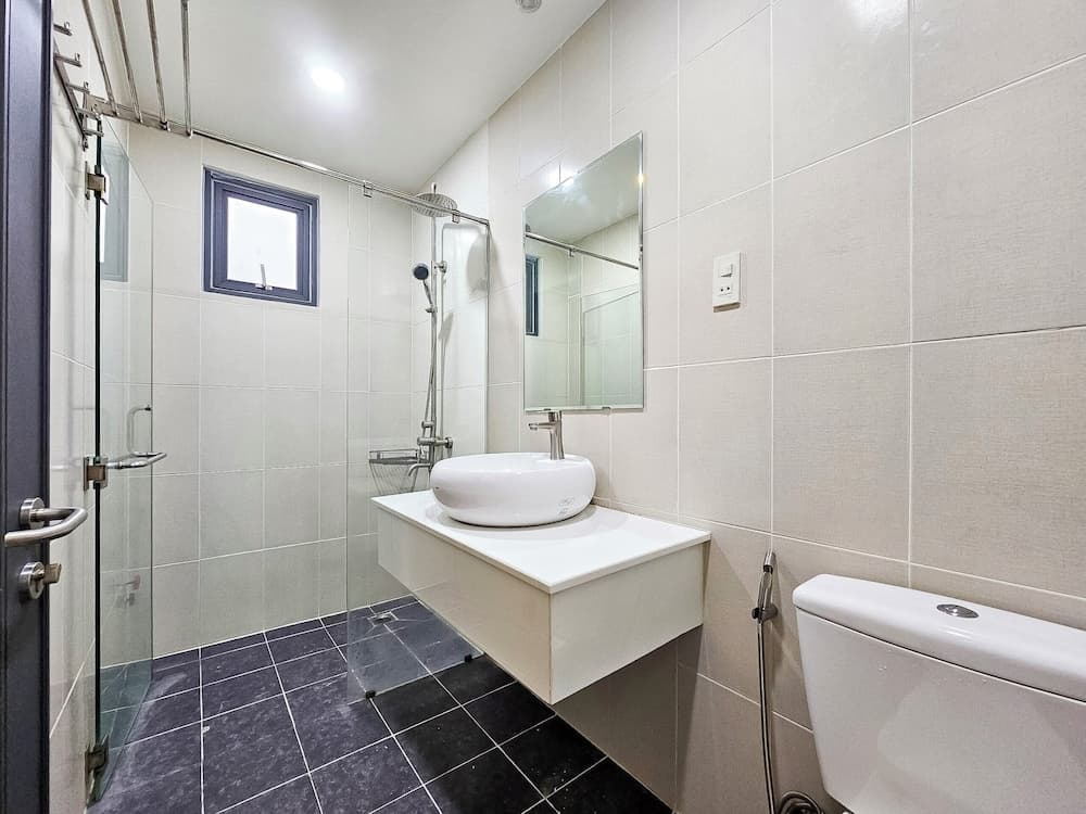 Bathroom at Golden Sun 3 Apartments