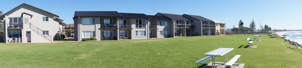 Lennox Head Beachfront Apartments, Lennox Head