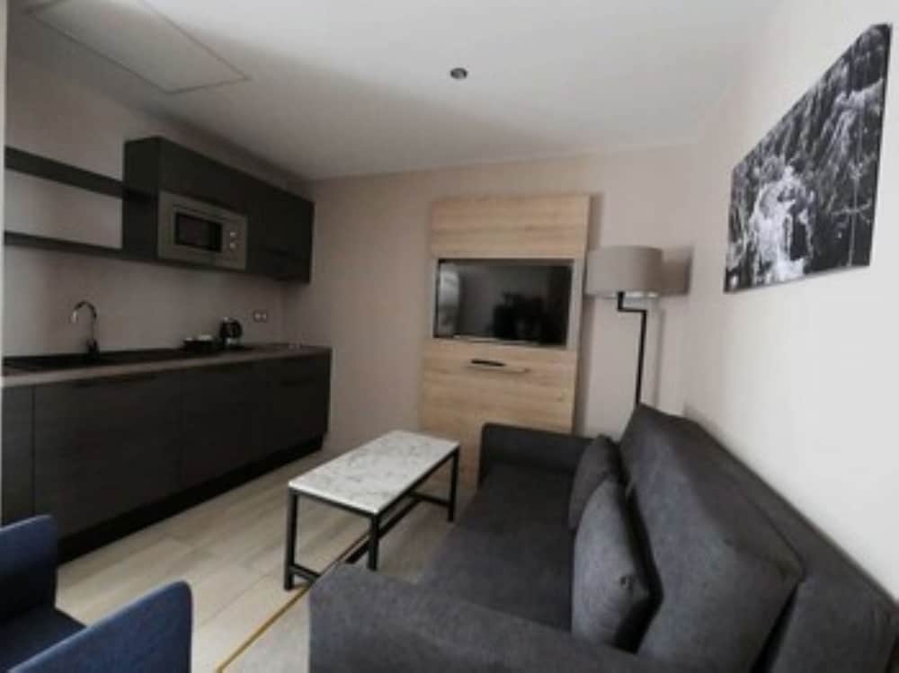 Radisson Serviced Apartments Antananarivo City Centre, Antananarivo, photo 3