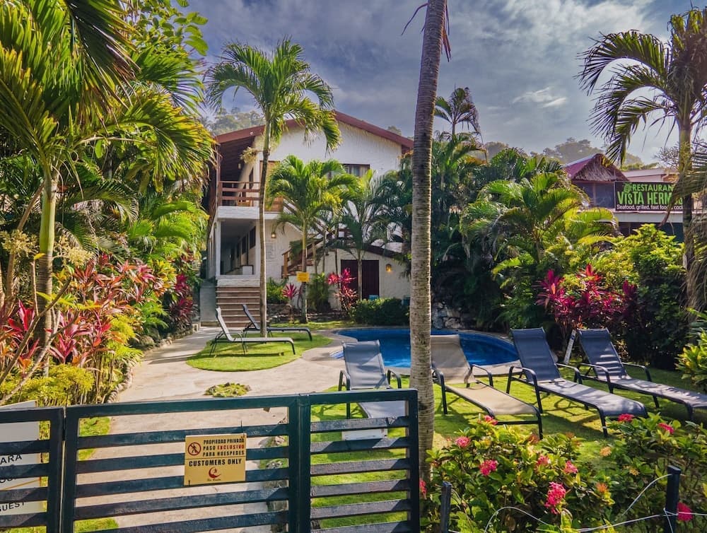 Ola Bonita BeachFront Apart Hotel, Jaco