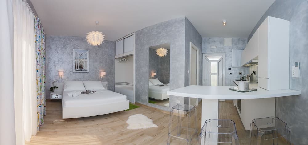 Luxury  Apartments Giovanni with  pool, Trogir, photo 5