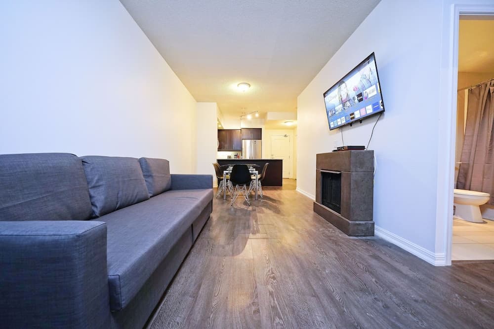 RivetStays - The Adelaide Suites, Toronto, photo 4